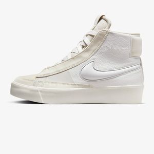 Nike Blazer Mid Victory
Women's Shoes